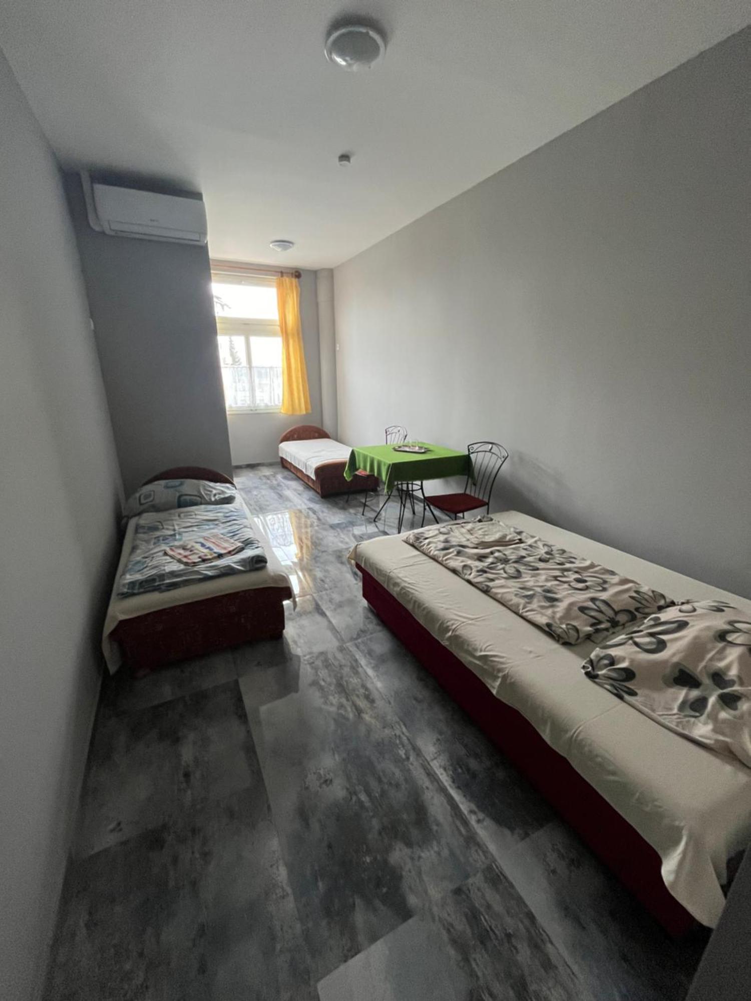 Lilla Motel เฮกเยชฮาโลม ภายนอก รูปภาพ